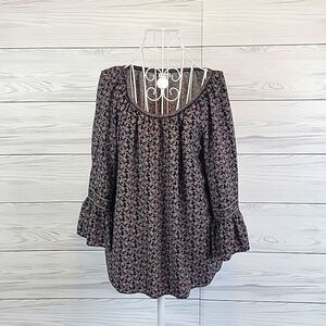 Max Studio floral print flowy peasant top Women's Size M